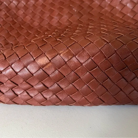 BOTTEGA VENETA Intrecciato Medium Hobo Bag - Picture 8 of 8
